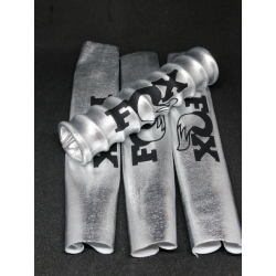 FUNDAS 1/8 DE PROTECCION PARA AMORTIGUADORES 1/8 PLATA DISEÑO NEGRO - Imagen 1