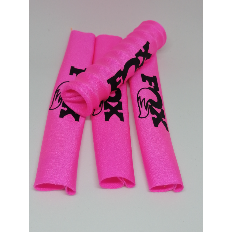 FUNDAS 1/8 PROTECCION AMORTIGUADORES LICRA ROSA FLUOR  DISEÑO NEGRO - Imagen 3