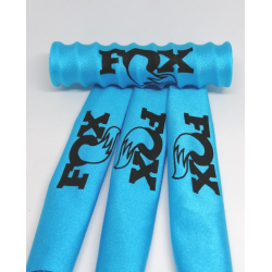 FUNDAS 1/5 PROTECCION AMORTIGUADORES RC  LICRA AZUL FLUOR DISEÑO NEGRO - Imagen 1