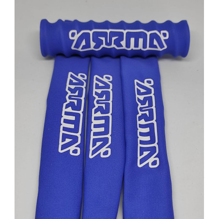 FUNDAS 1/10 PROTECCION AMORTIGUADORES COLOR AZUL ELECTRICO DISEÑO ARRMA EN BLANCO - Imagen 1