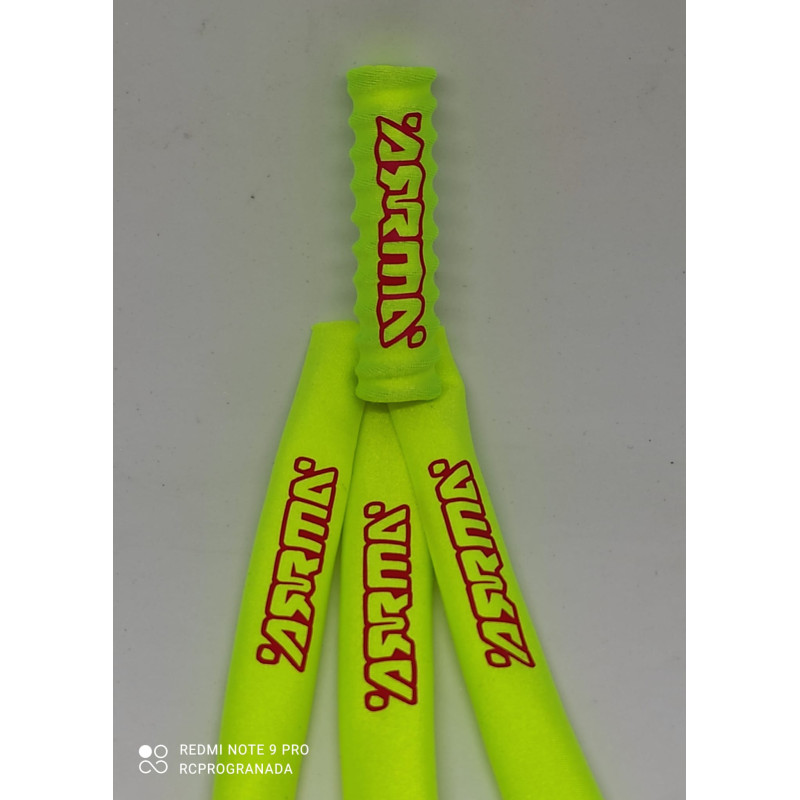 FUNDAS 1/10 PROTECCION AMORTIGUADORES COLOR AMARILLO FLUOR DISEÑO ARRMA EN ROJO - Imagen 2