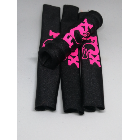 FUNDAS 1/10 PROTECCION AMORTIGUADORES RC LICRA NEGRA DISEÑO ROSA FLUOR - Imagen 2