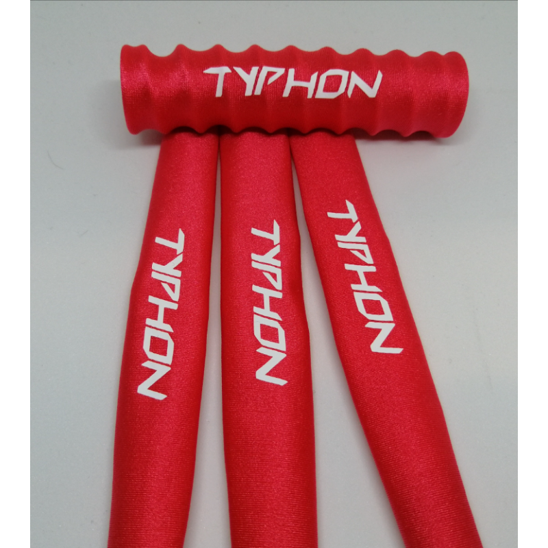 FUNDAS PARA AMORTIGUADORES TYPHON 1/8 ROJAS LOGO BLANCO - Imagen 1